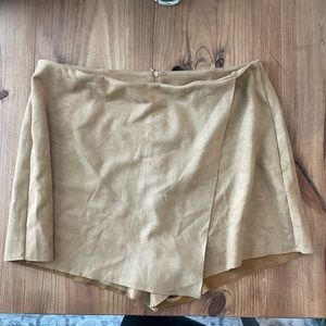 NWT Arula suede skirt